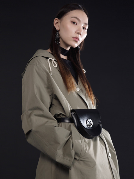 BELTED COLLAR HOOD TRENCH (KHAKI)